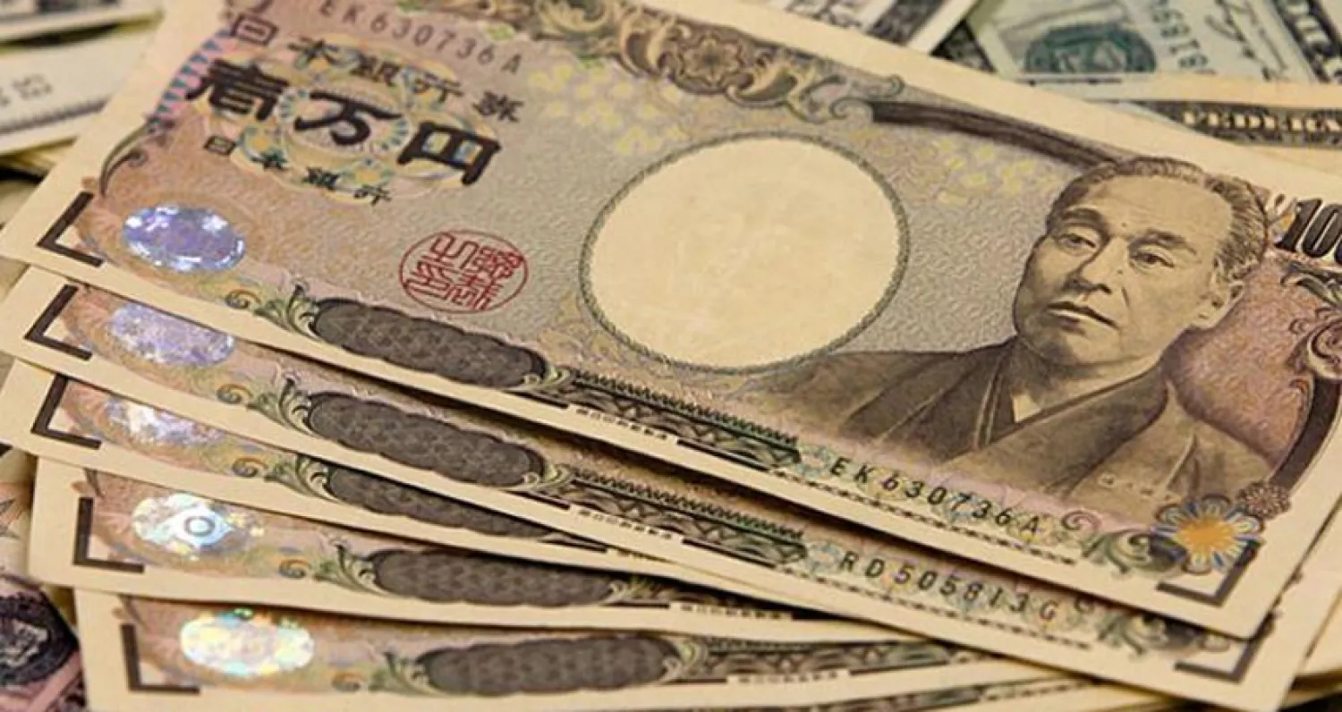 مخاوف من ركود وشيك للاقتصاد العالمي تدفع بالمستثمرين للاحتفاظ بالين الياباني