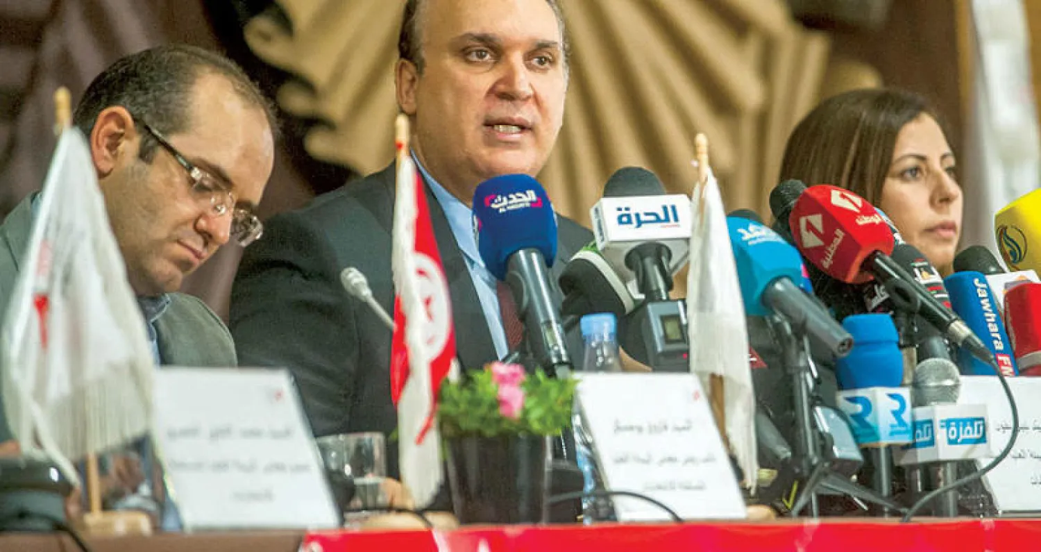 رئيس الهيئة العليا المستقلة للانتخابات نبيل بافون في مؤتمر صحافي (أ.ب)