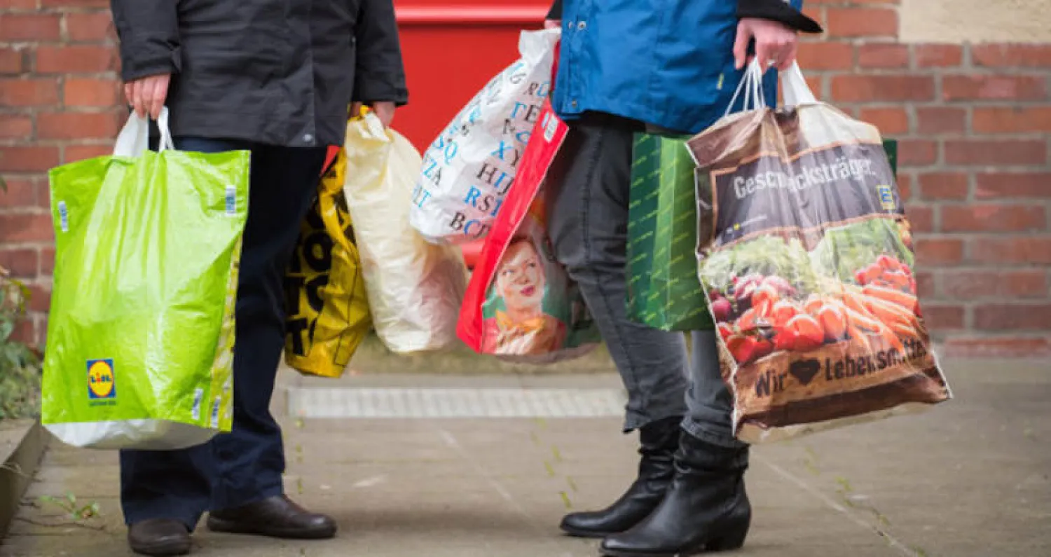 ألمانيا تمهد الطريق لحظر استخدام الأكياس البلاستيكية