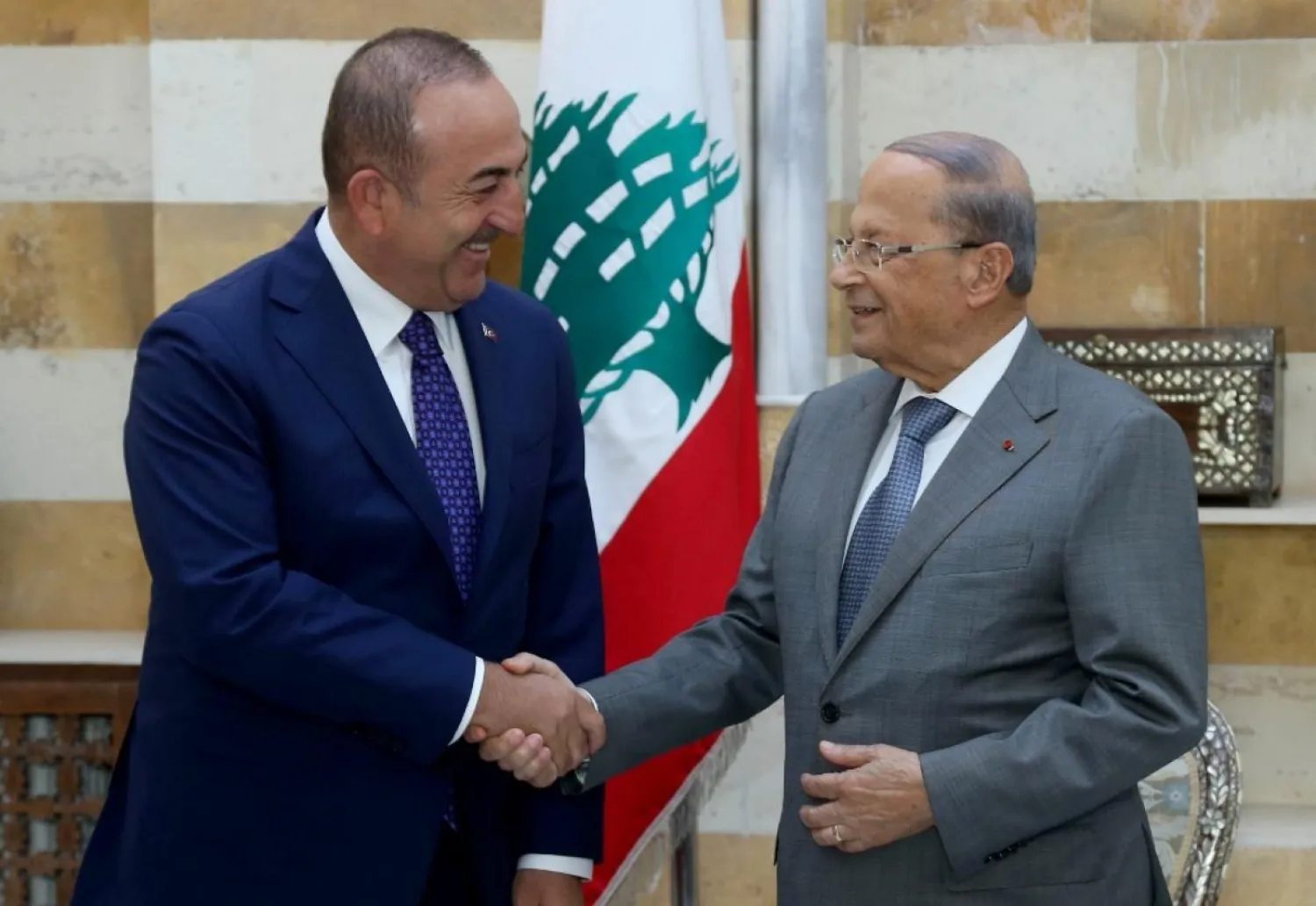 Turkish Foreign Minister Mevlut Cavusoglu (L) meeting with President Michel Aoun on August 23, 2019 (AFP/Lebanese photo agency Dalati and Nohra) 