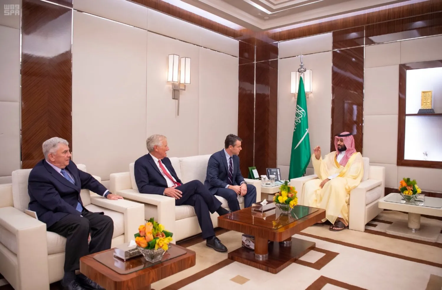 Crown Prince Mohammed bin Salman receives US senators in Jeddah. (SPA)