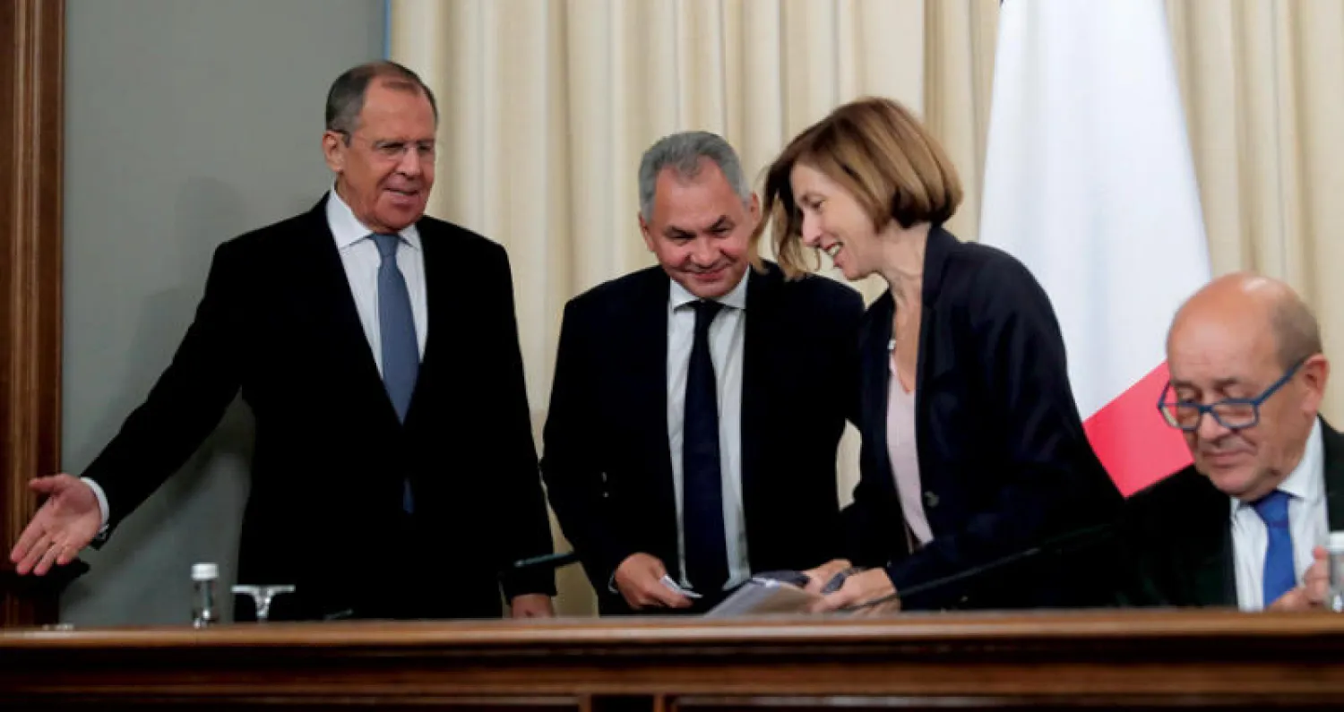 وزراء خارجية ودفاع فرنسا وروسيا يستعدون لعقد مؤتمر صحافي في موسكو أمس (إ.ب.أ)