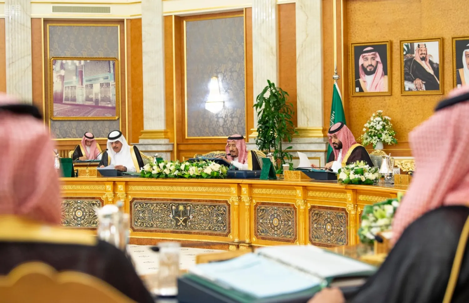 Custodian of the Two Holy Mosques King Salman bin Abdulaziz chairs a cabinet meeting in Jeddah. (SPA)
