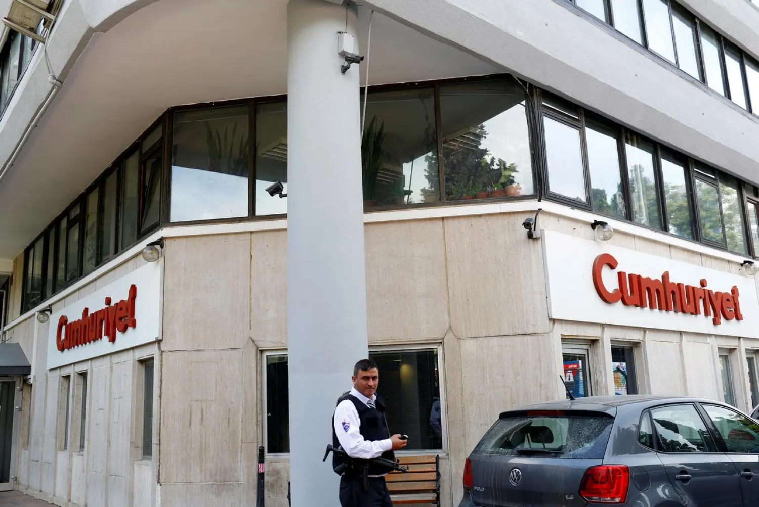Turkey’s Supreme Court of Appeals ordered the release of six former employees of the opposition Cumhuriyet newspaper. (Reuters)