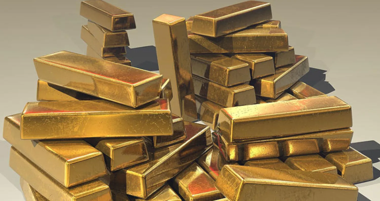 الذهب يرتفع بفعل انخفاض الدولار... وارتفاع الأسهم يكبح المكاسب