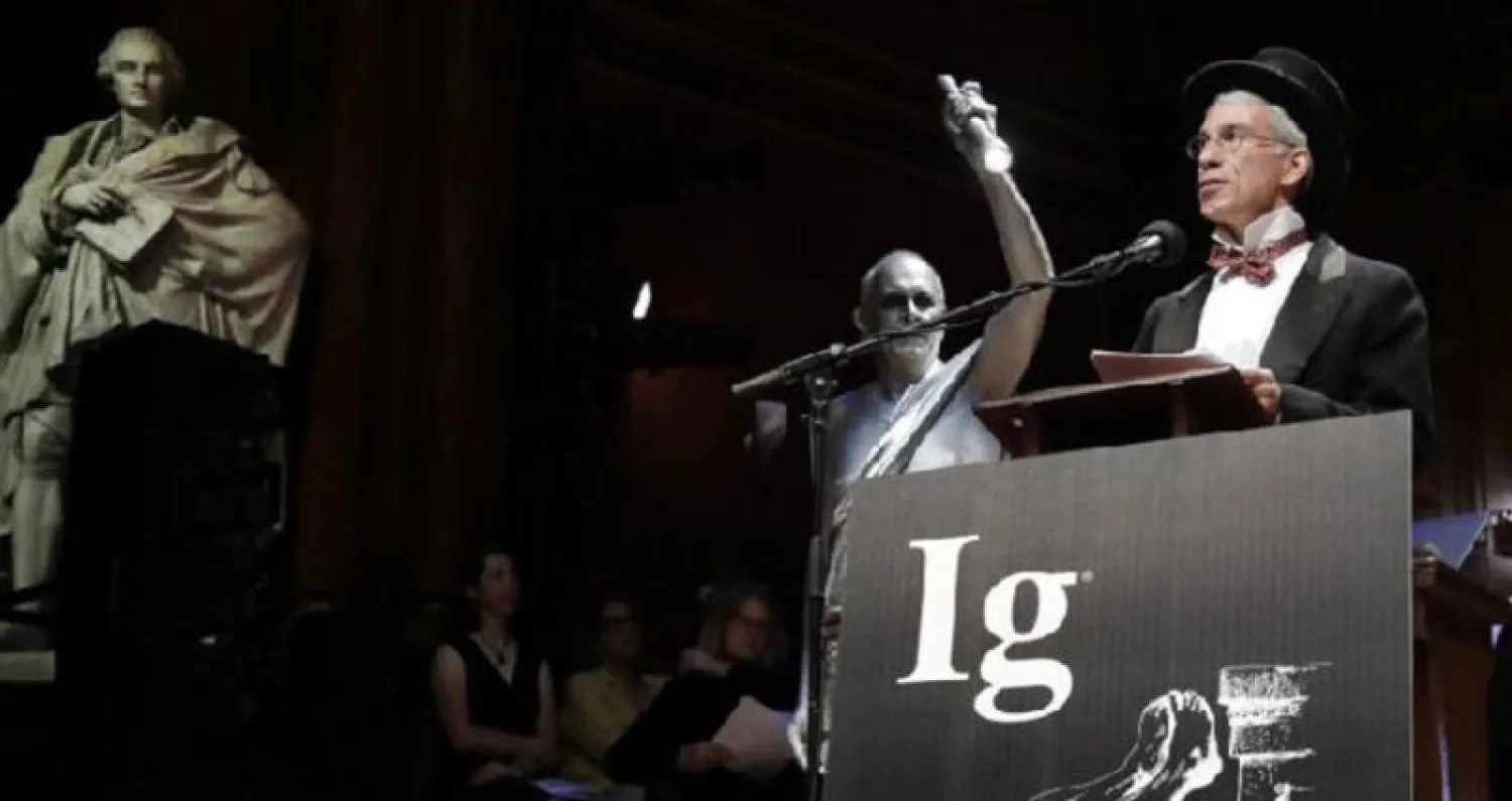 توزيع جوائز إج نوبل لإنجازات ليس لها قيمة علمية