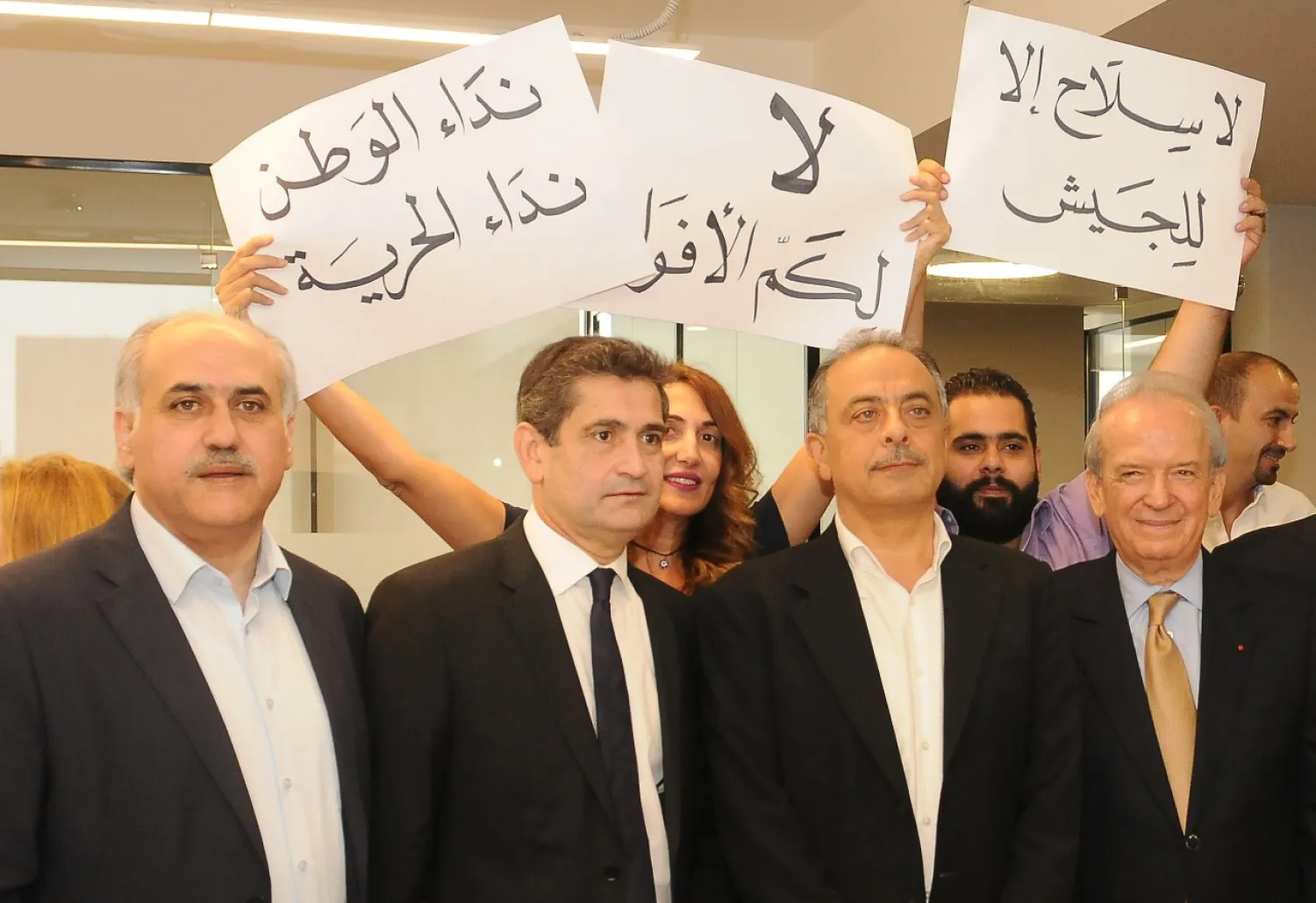 Politicians and journalists voice solidarity with a Lebanese newspaper that had criticized Iran’s growing influence in Lebanon. (NNA)
