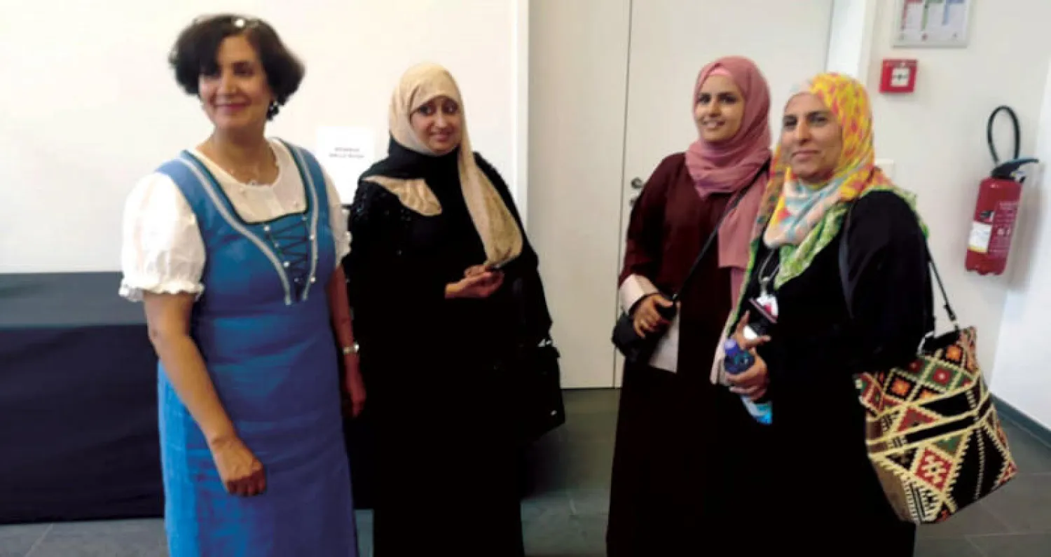 ناشطات يمنيات لدى حضورهن إحدى المناسبات المتعلقة بحقوق الإنسان في جنيف أمس (الشرق الأوسط)