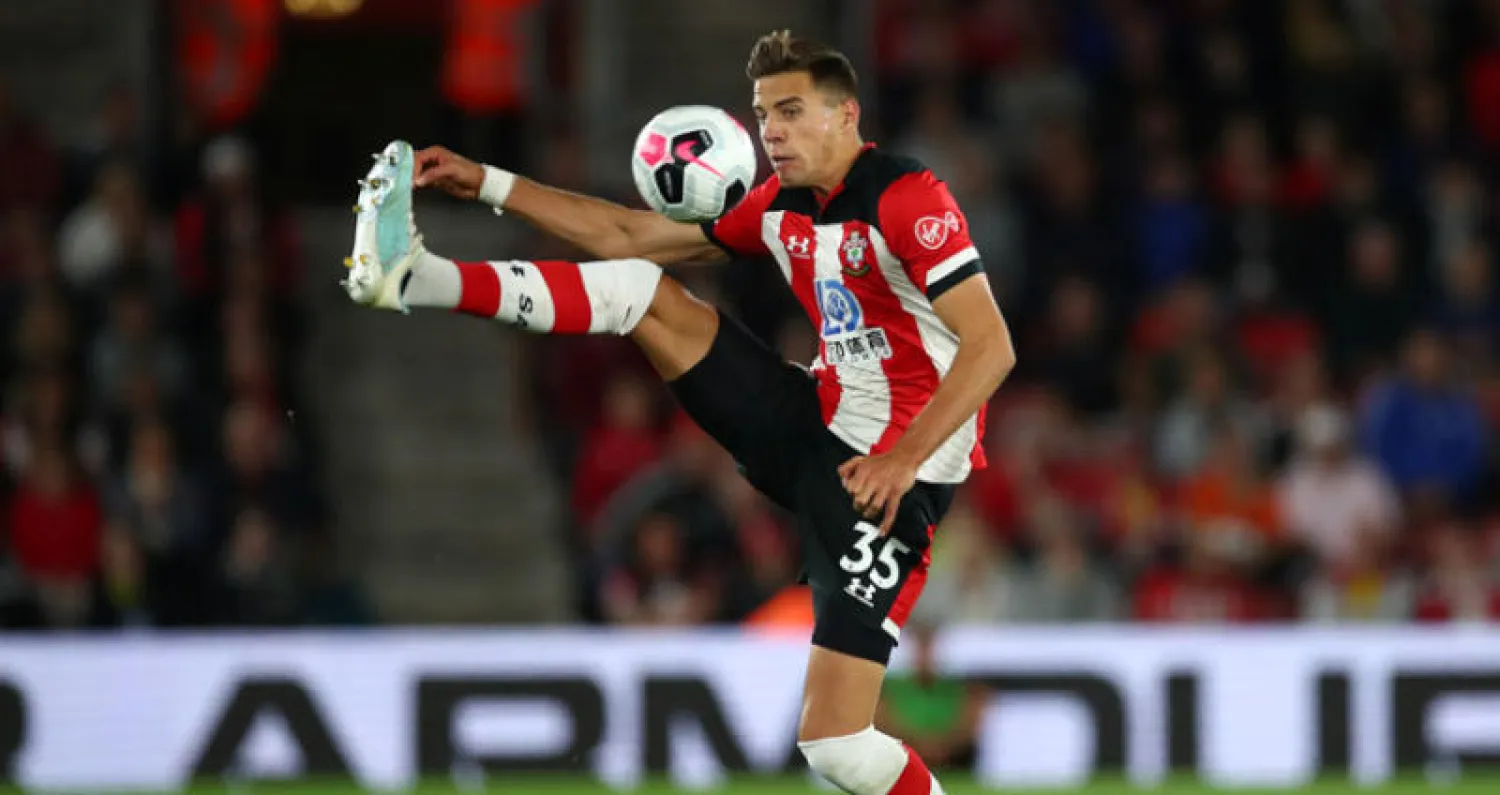 بيدناريك أصبح يلعب الآن دوراً محورياً في خط دفاع ساوثهامبتون (رويترز)