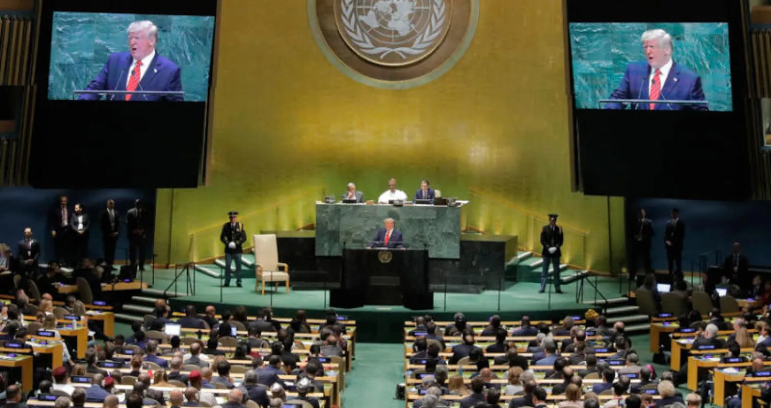 ترمب لدى إلقاء خطابه أمام الجمعية العامة أمس (رويترز)