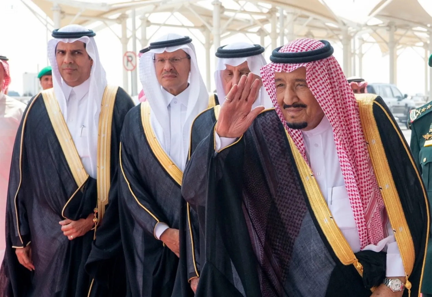 Custodian of the Two Holy Mosques King Salman bin Abdulaziz inaugurated Jeddah airport’s new terminal. (SPA)