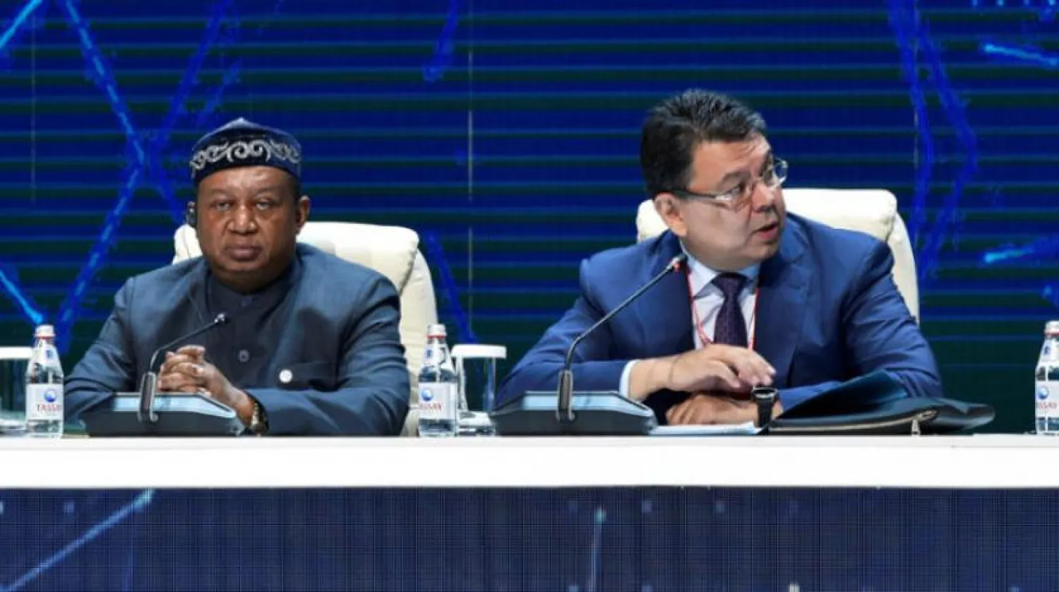 OPEC Secretary General Mohammed Barkindo and Minister of Energy of the Republic of Kazakhstan Kanat Bozumbayev attend a session of Kazakhstan Energy Week in Nur-Sultan, Kazakstan September 26, 2019. REUTERS/Mariya Gordeyeva