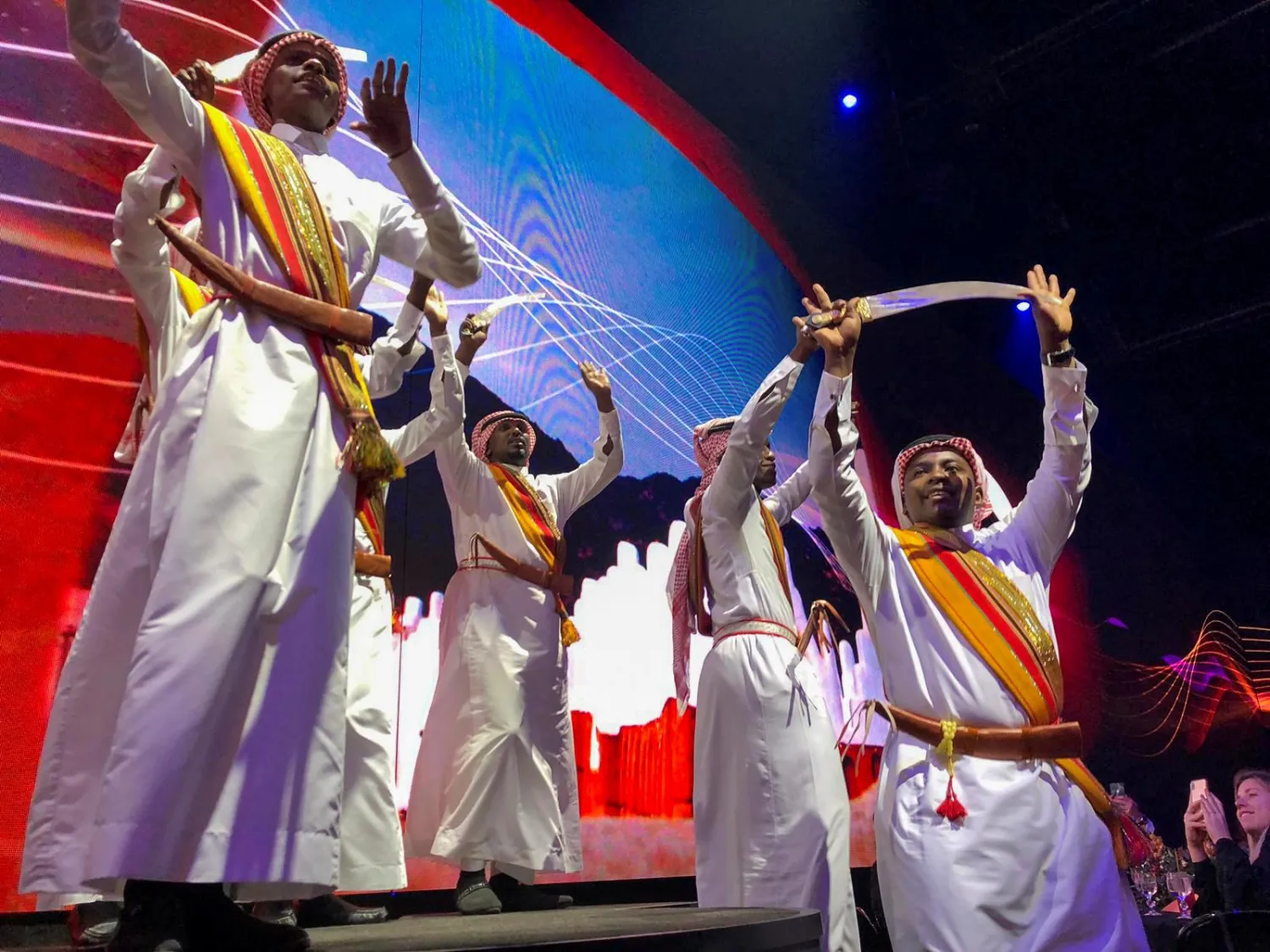  Saudi dancers perform during the launch of a new tourist visa regime at a dinner at historic Diriyah in Riyadh, Saudi Arabia September 27, 2019. REUTERS/Stephen Kalin/File Photo