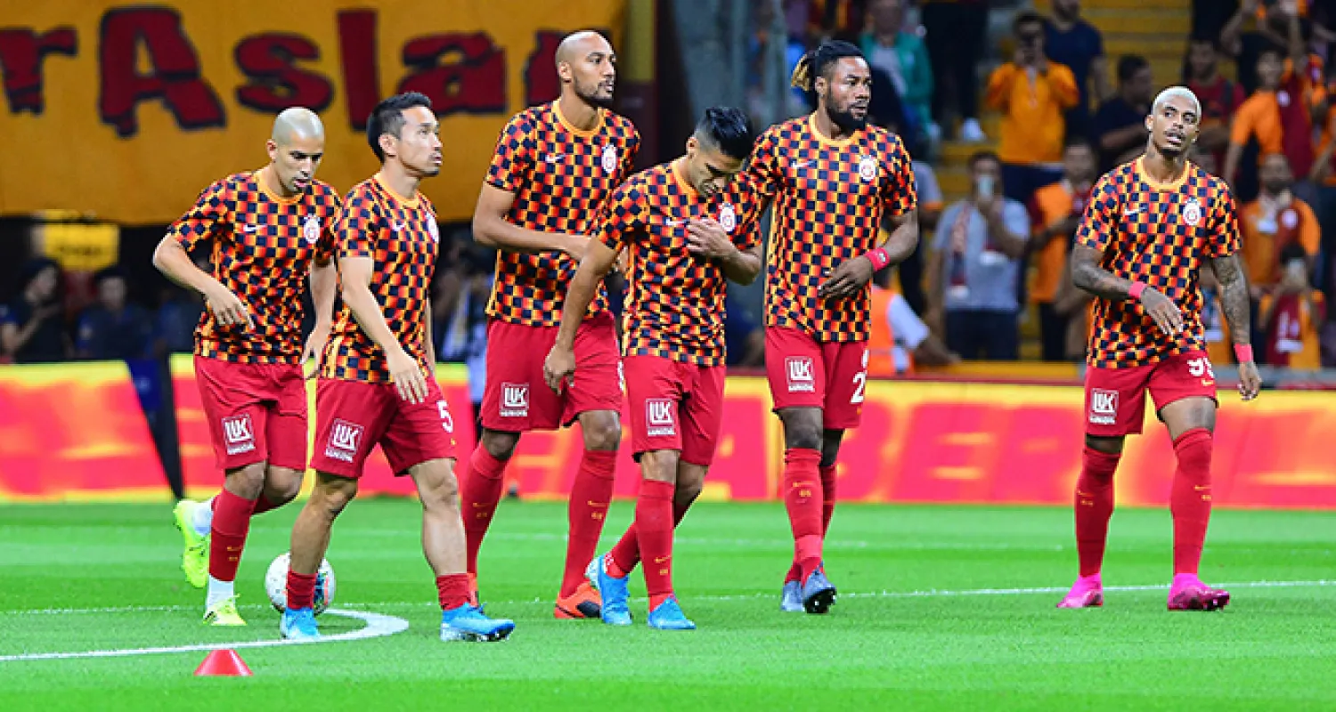 Galatasaray, 18 yıl sonra PSG'ye rakip