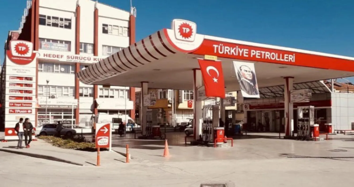 تركيا ترفع أسعار وقود السيارات بعد يوم من زيادة الكهرباء