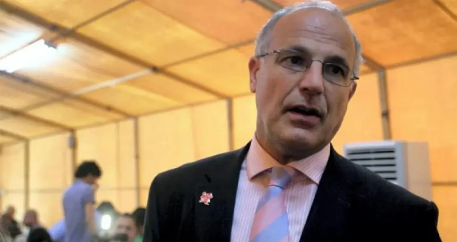 السفير البريطاني لدى اليمن، مايكل آرون