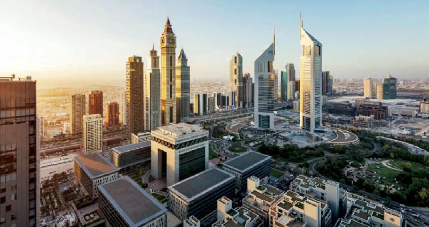 ارتفع حجم التجارة الخارجية لدبي 31 % في النصف الأول إلى 56 مليون طن (الشرق الأوسط)