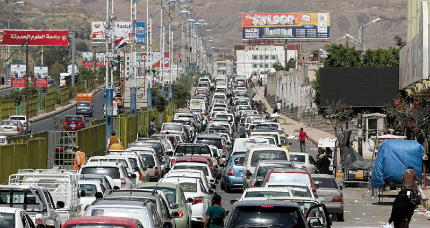 أزمة الوقود تتفاقم في صنعاء... والحوثيون يزايدون بها إنسانياً