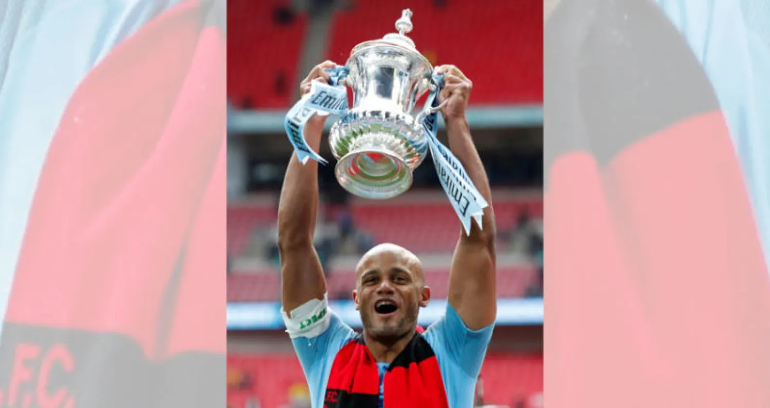 رحيل كومباني كشف دفاع مانشستر سيتي (رويترز)