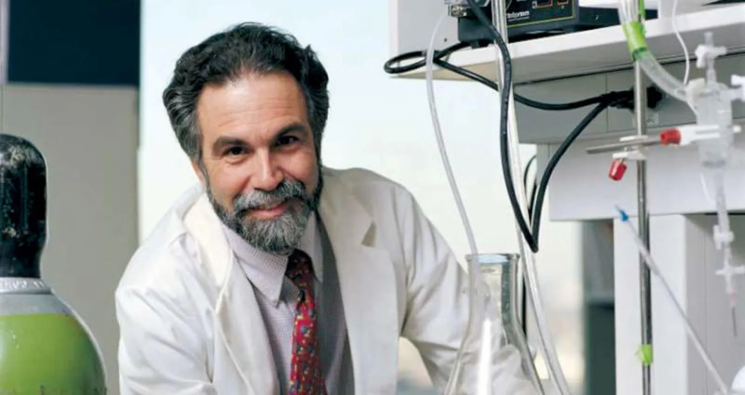 العالم الأميركي غريغ سيمينزا