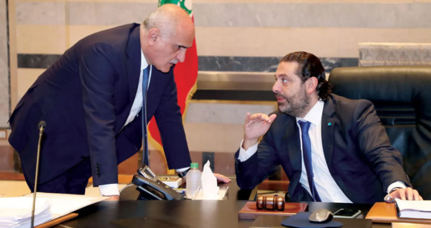 الرئيس سعد الحريري والوزير علي حسن خليل في جلسة الحكومة أمس (دالاتي ونهرا)