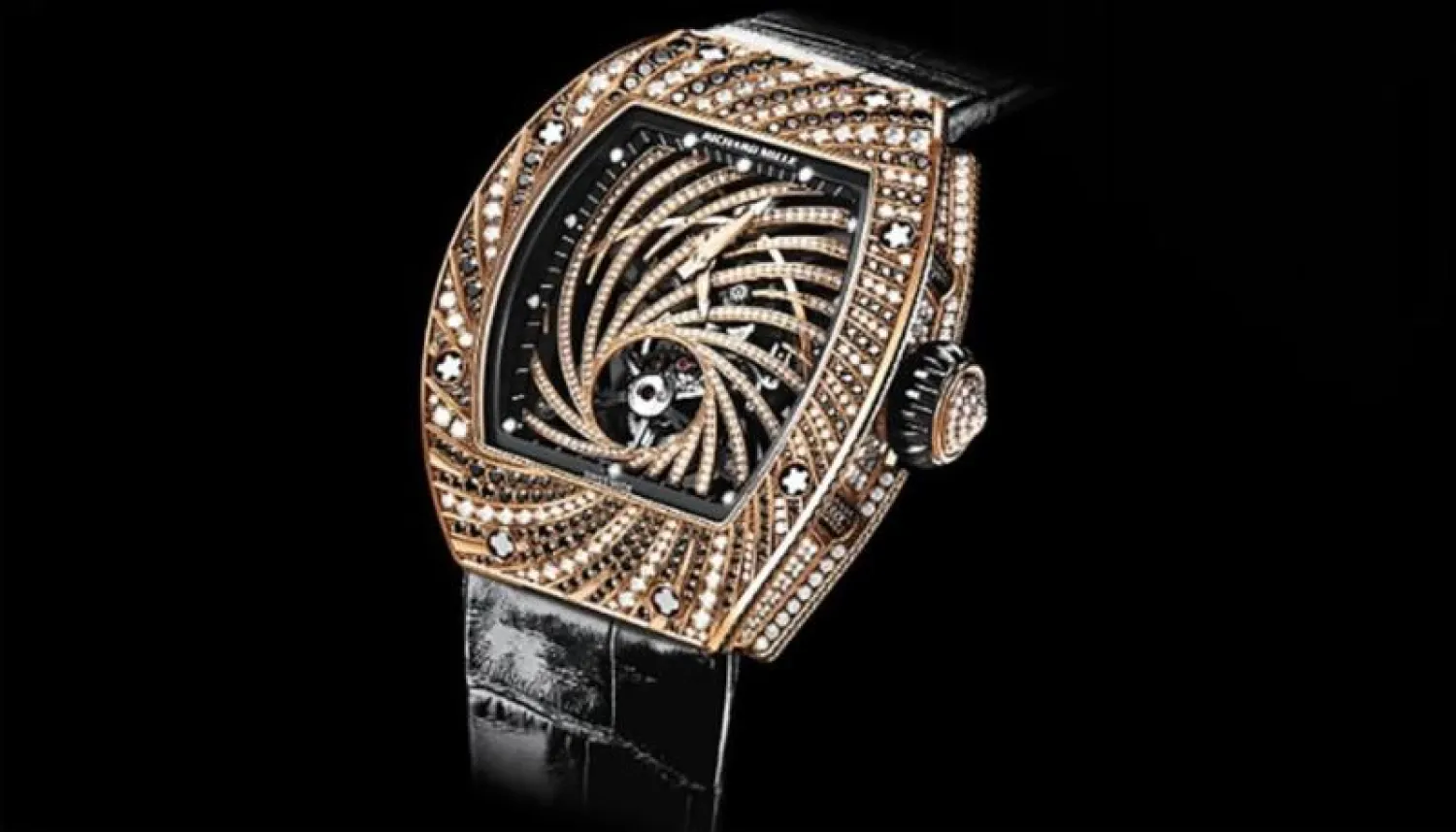 الساعة السويسرية المرصعة بالألماس (سي إن إن)