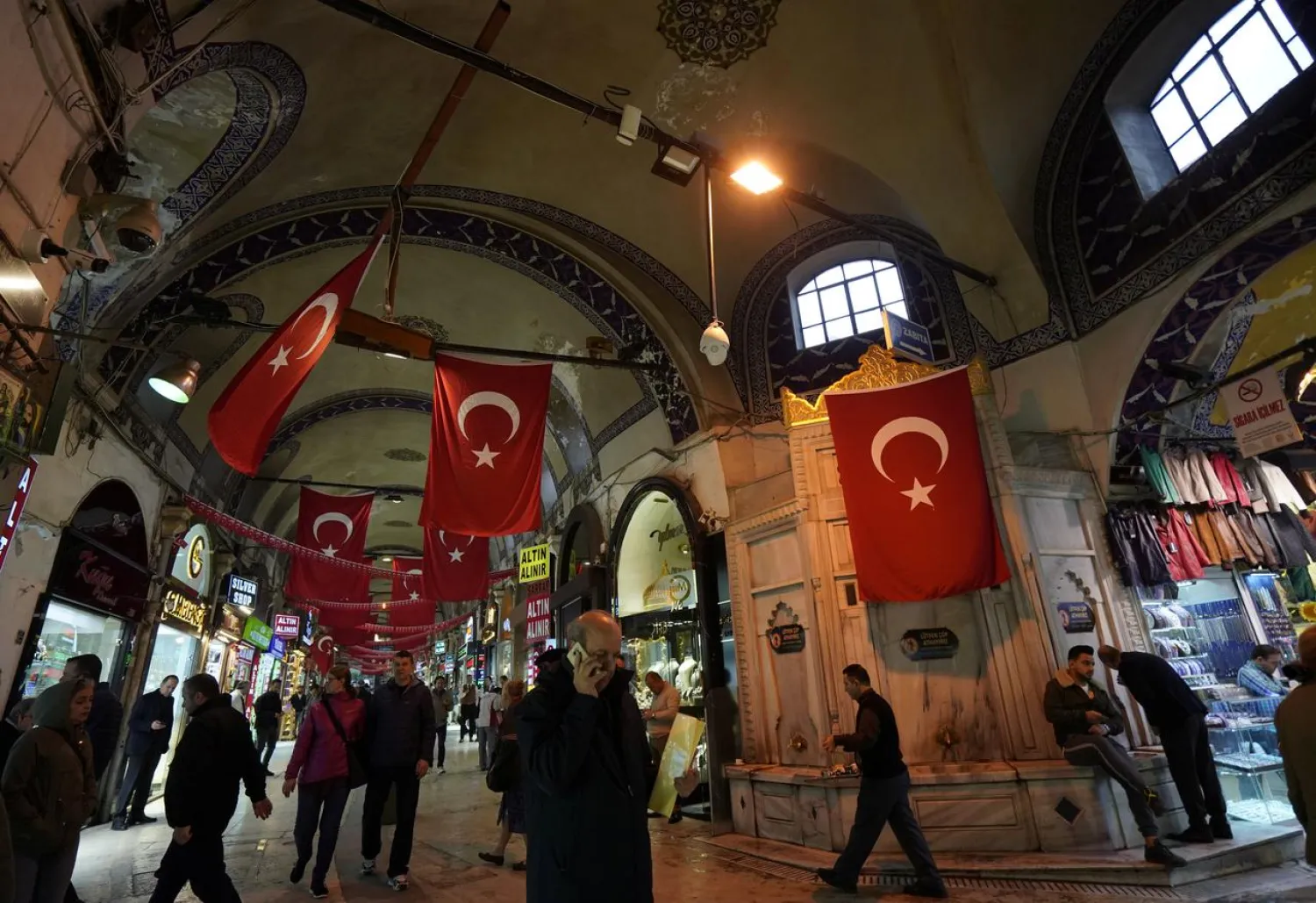 People stroll at the Grand Bazaar, known as the Covered Bazaar, in Istanbul, Turkey November 14, 2018. (Reuters)