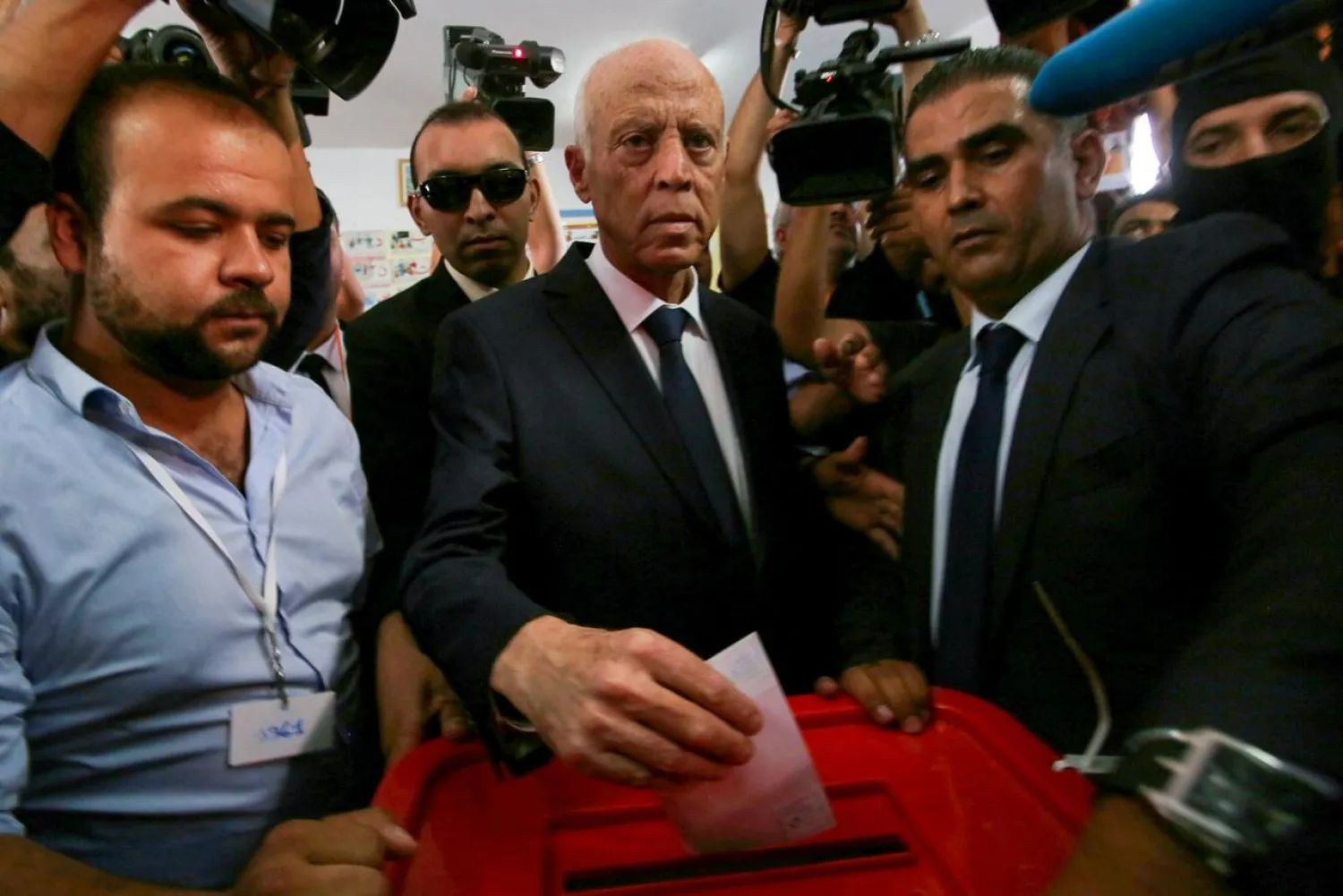 Kais Saied casts his vote at a polling station during a second round runoff of a presidential election in Tunis, Tunisia October 13, 2019. REUTERS/Amine Ben Aziza