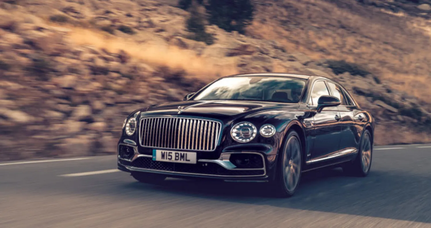 «بنتلي» تطرح «فلاينغ سبير» الجديدة لتجربة الإعلام من موناكو