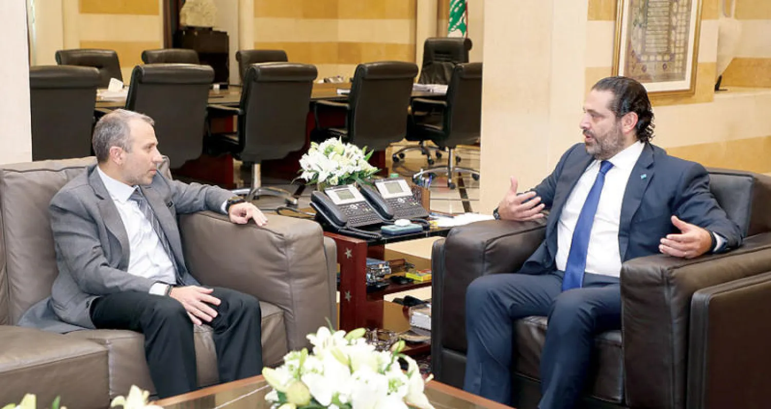 الحريري وباسيل خلال لقائهما في بيروت أمس (دالاتي ونهرا)