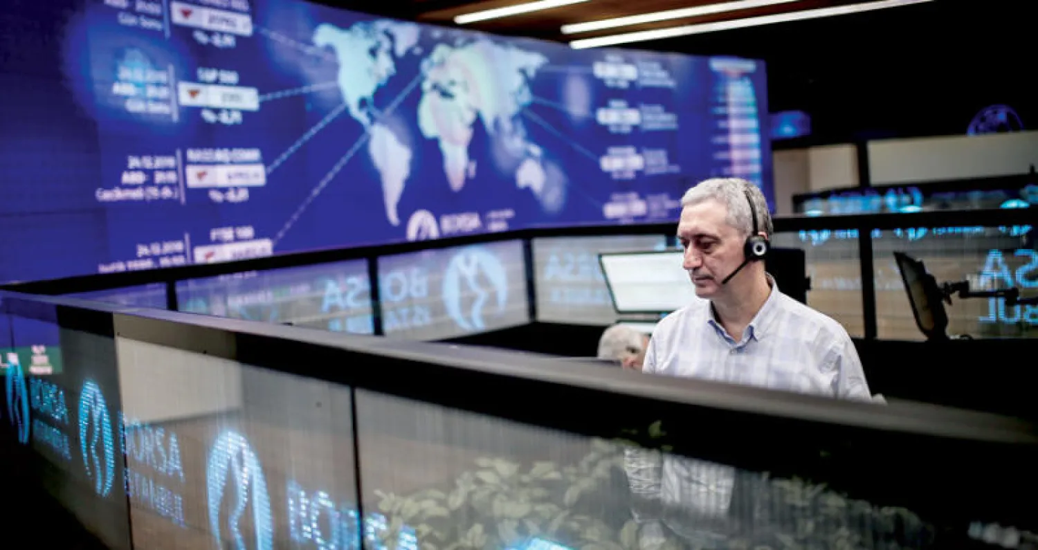 التقطت الأسواق التركية أنفاسها أمس محققة بعض المكاسب عقب أيام من الخسائر الحادة