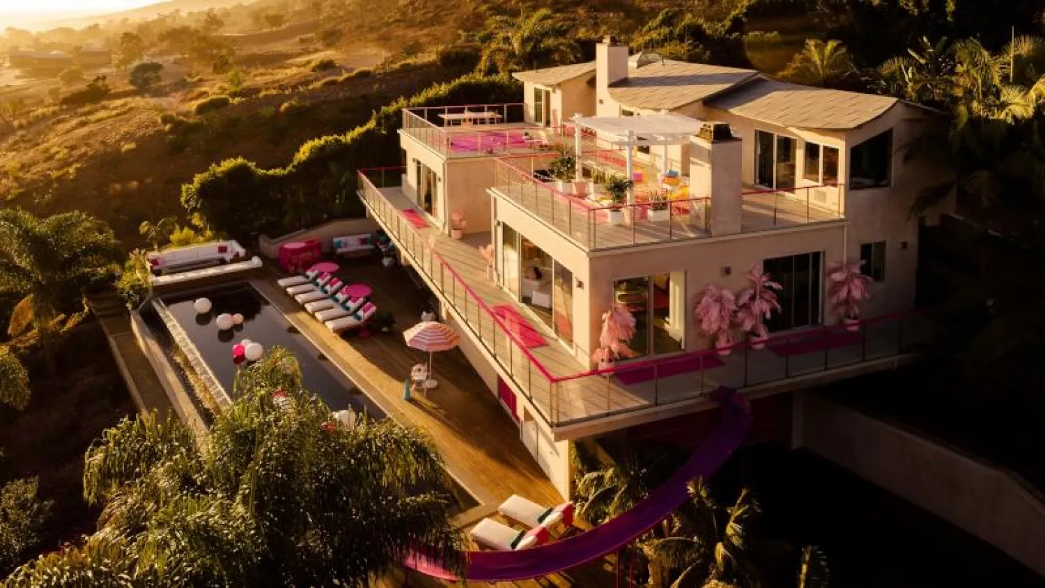 النسخة المكبرة من بيت «باربي» في ماليبو بلوس أنجليس (سي إن إن)