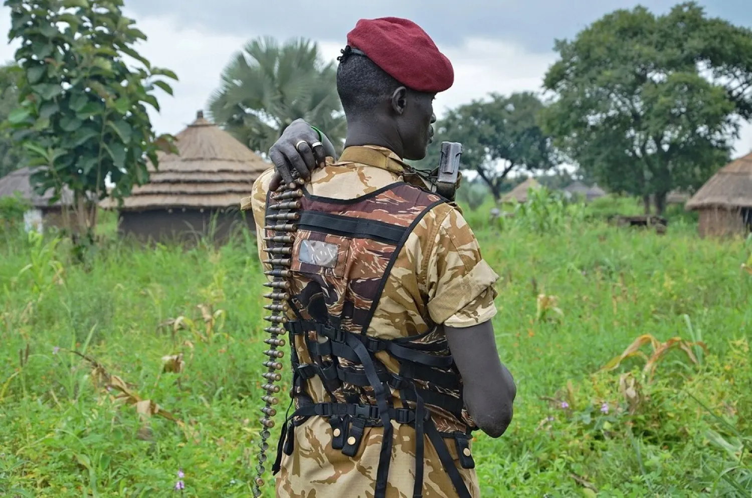 A South Sudanese SPLA soldier is pictured in Pageri in Eastern Equatoria state on August 20, 2015. (Getty Images)