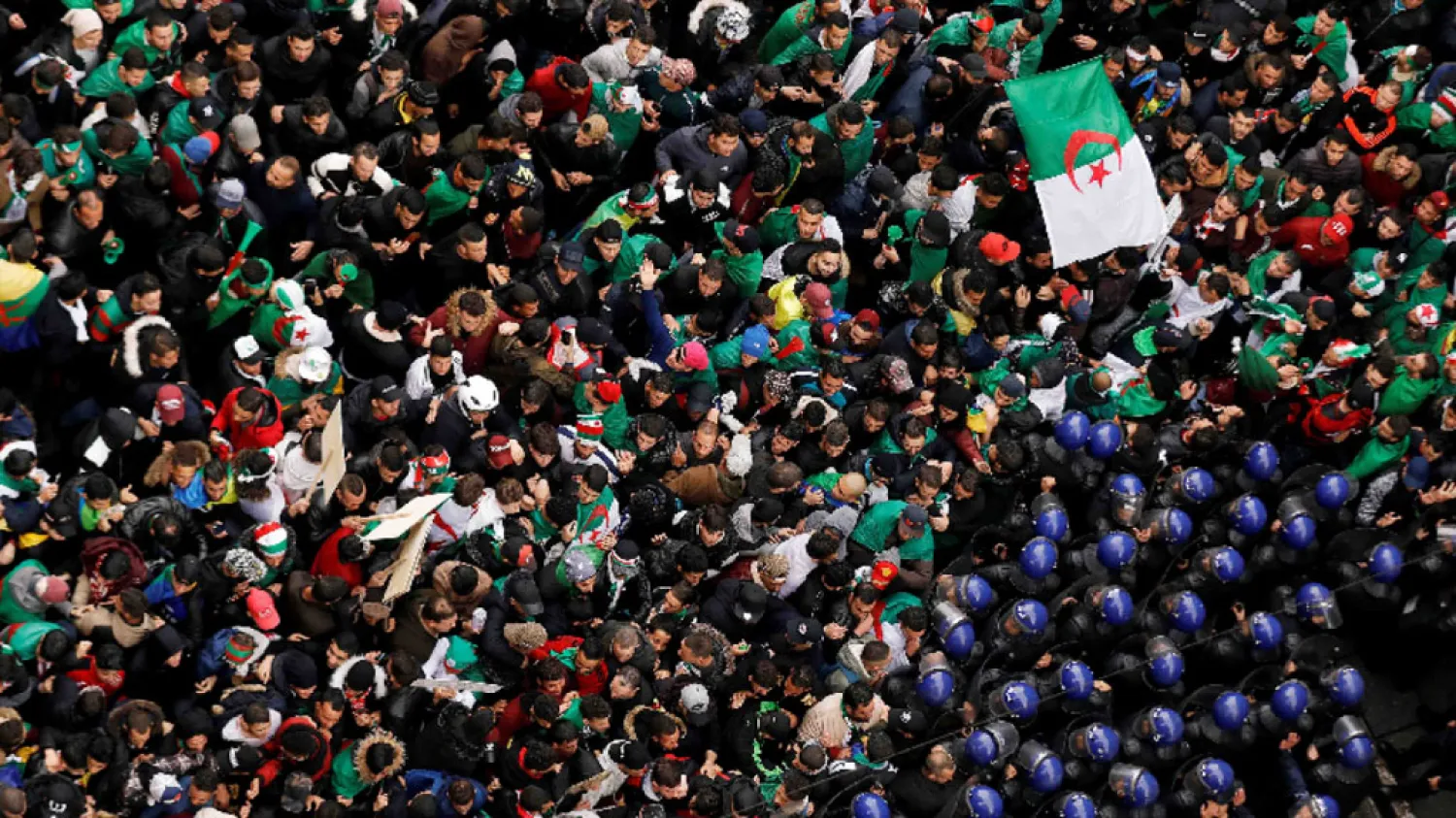Cezayir şimdi olsun ya da olmasın paradoksunda (Reuters)