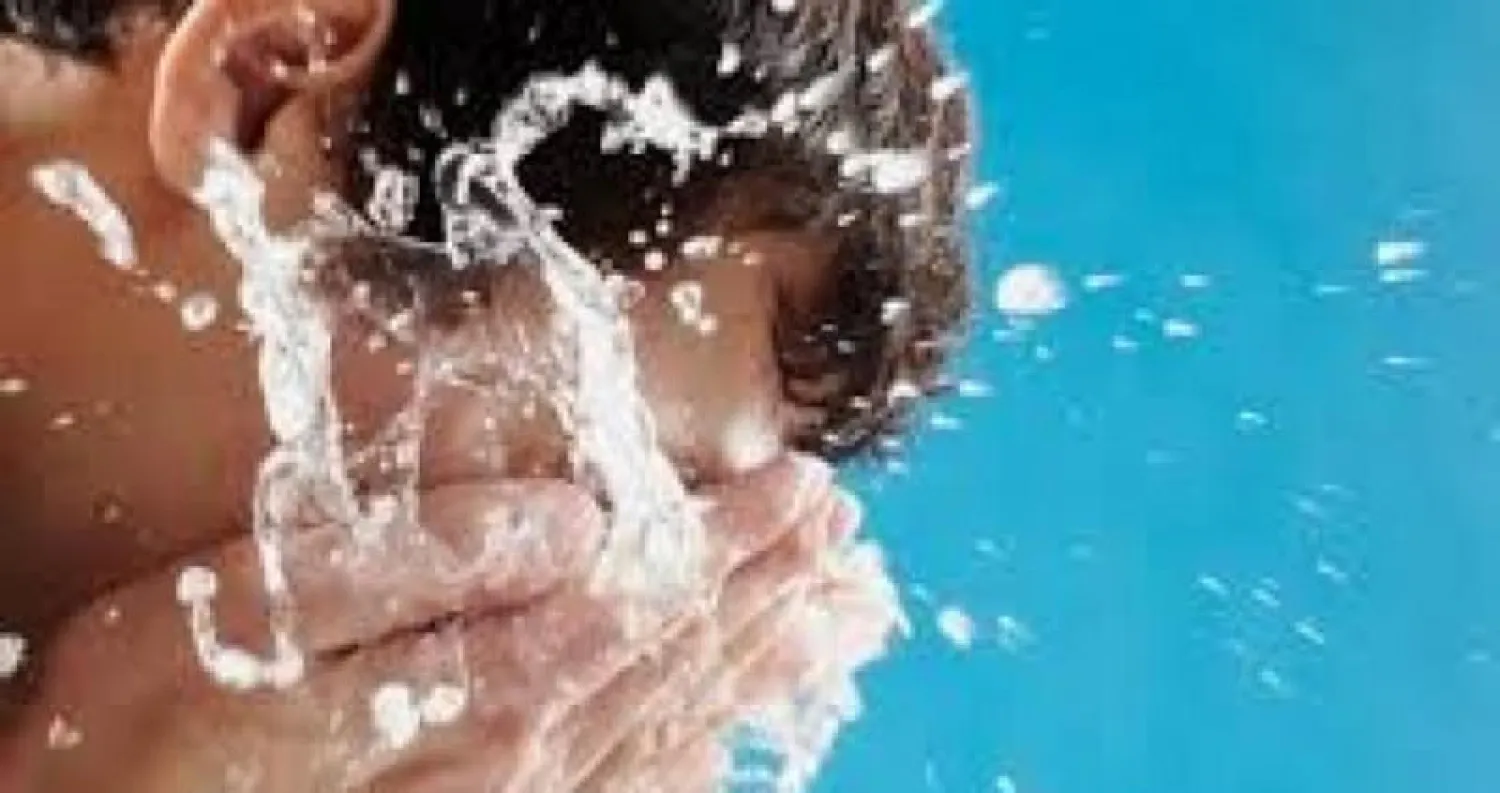 الإفراط في غسل الوجه يضر البشرة