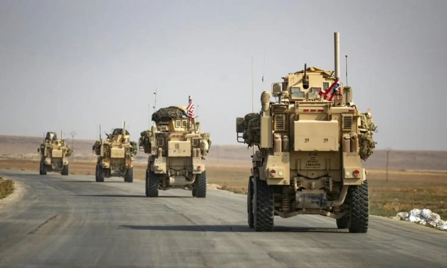 قوات أميركية خلال انسحابها من تل تمر في سوريا (أ.ف.ب)