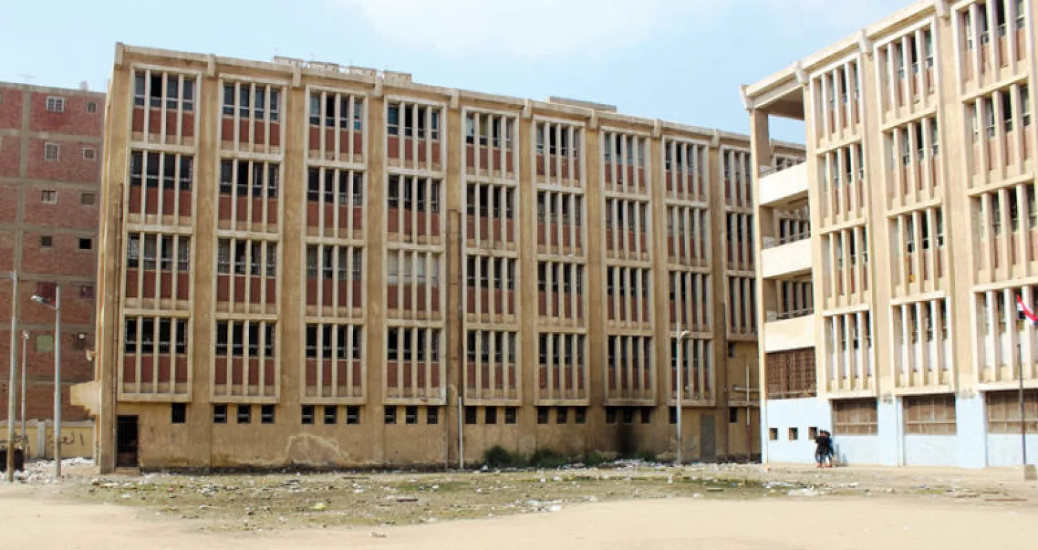 الطلاب يرجعون تسربهم من المدارس إلى الكثافة وعدم الاستيعاب داخل الفصول (الشرق الأوسط)