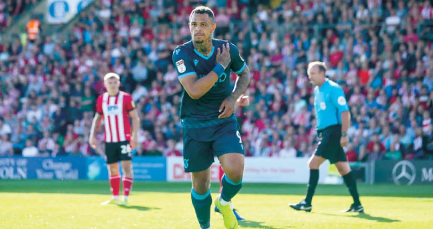 منذ انتقال هاريس إلى بريستول روفرز أصبح من أفضل المهاجمين في إنجلترا