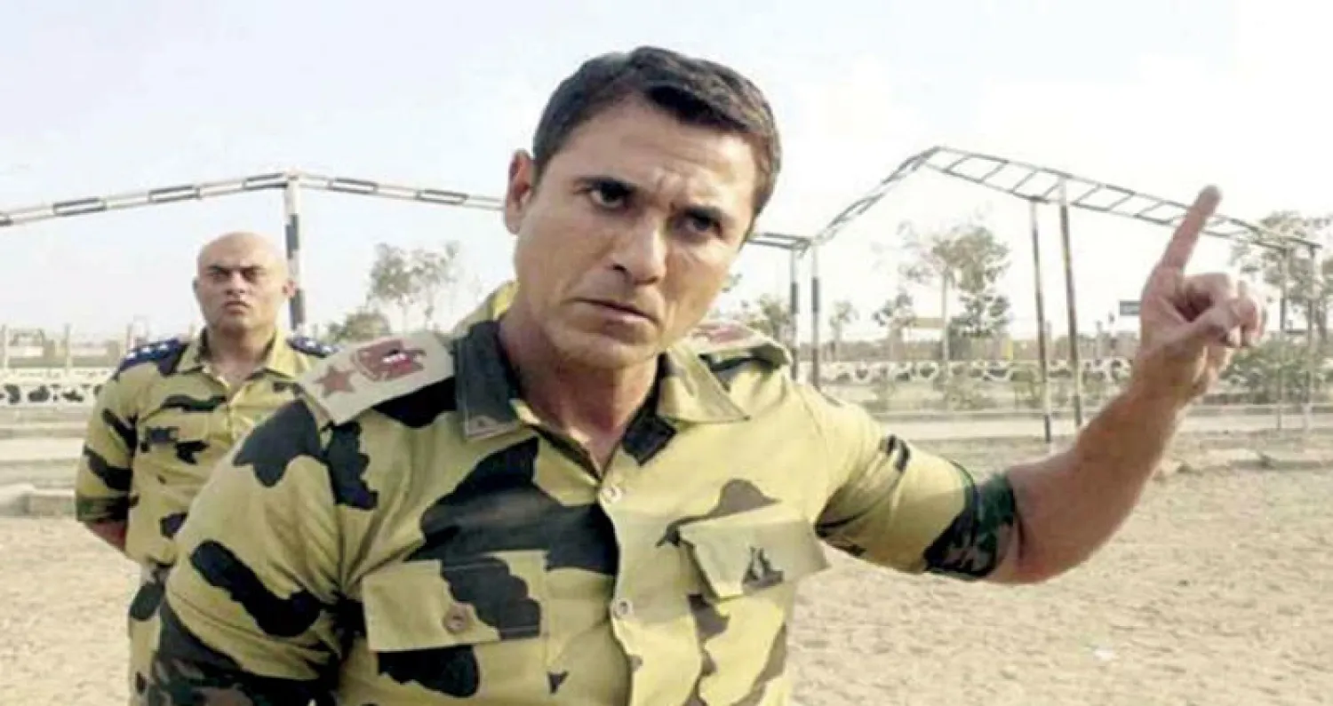 أحمد عز في مشهد من فيلم {الممر}