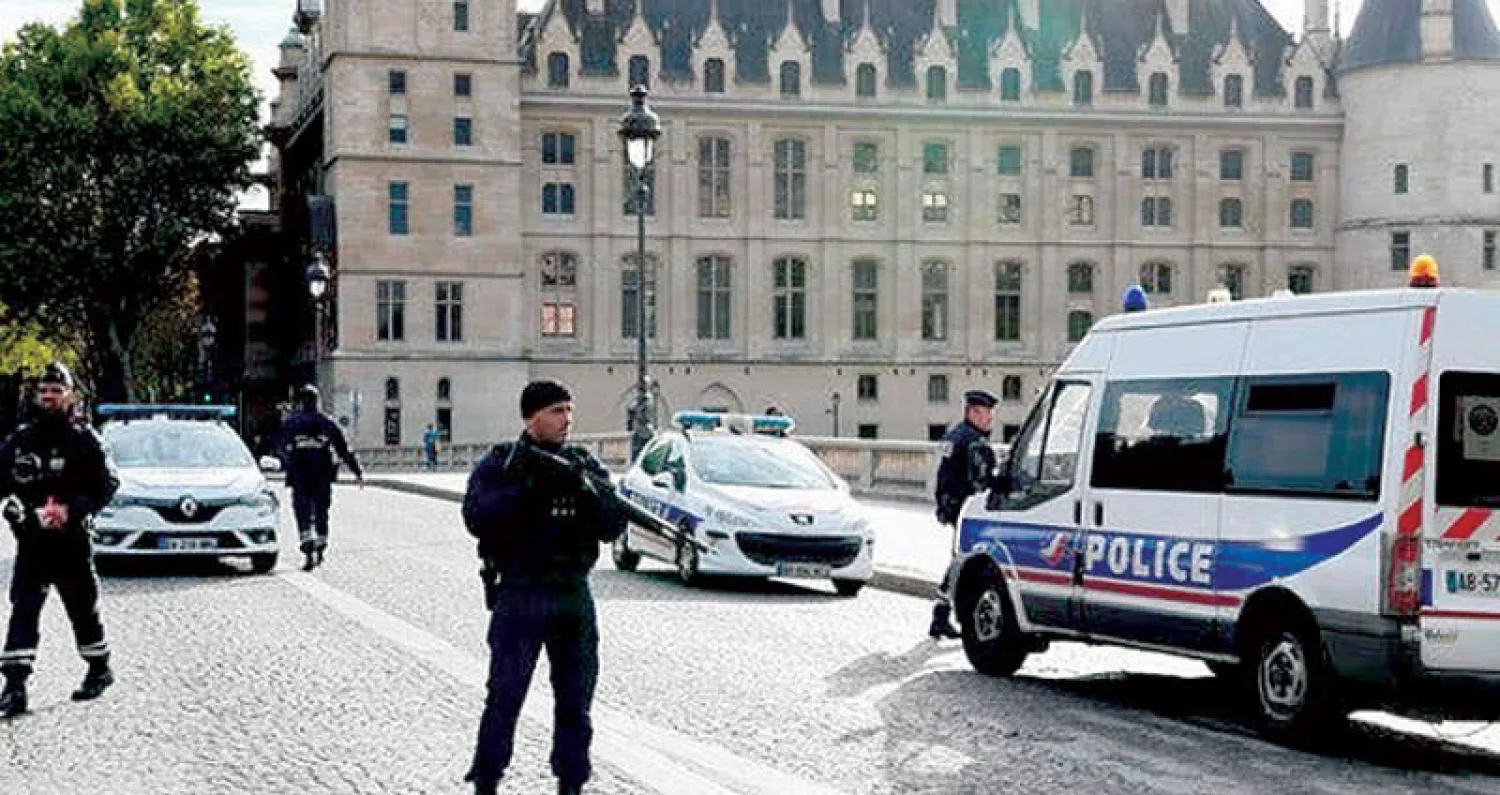 استنفار أمني في شوارع العاصمة الفرنسية عقب الاعتداء على مركز شرطة باريس في 3 أكتوبر الماضي (أ.ف.ب)