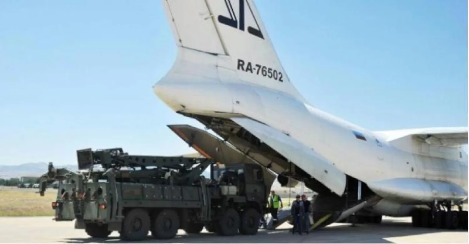 إحدى القطع العسكرية في منظومة «إس 400» الصاروخية الروسية (أرشيف - أ.ف.ب)