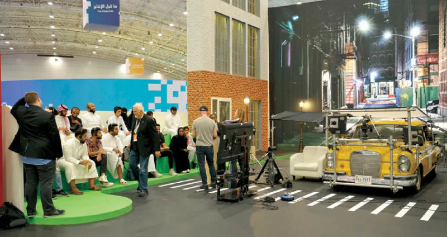 إحدى ورشات العمل التفاعلية في «حكايا مسك»