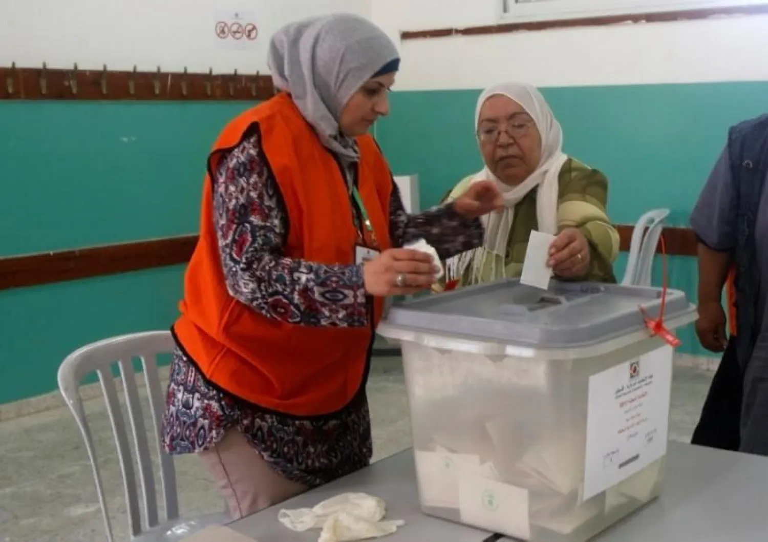 A Palestinian woman casts her vote in a polling station in West Bank (File Photo: Reuters)
