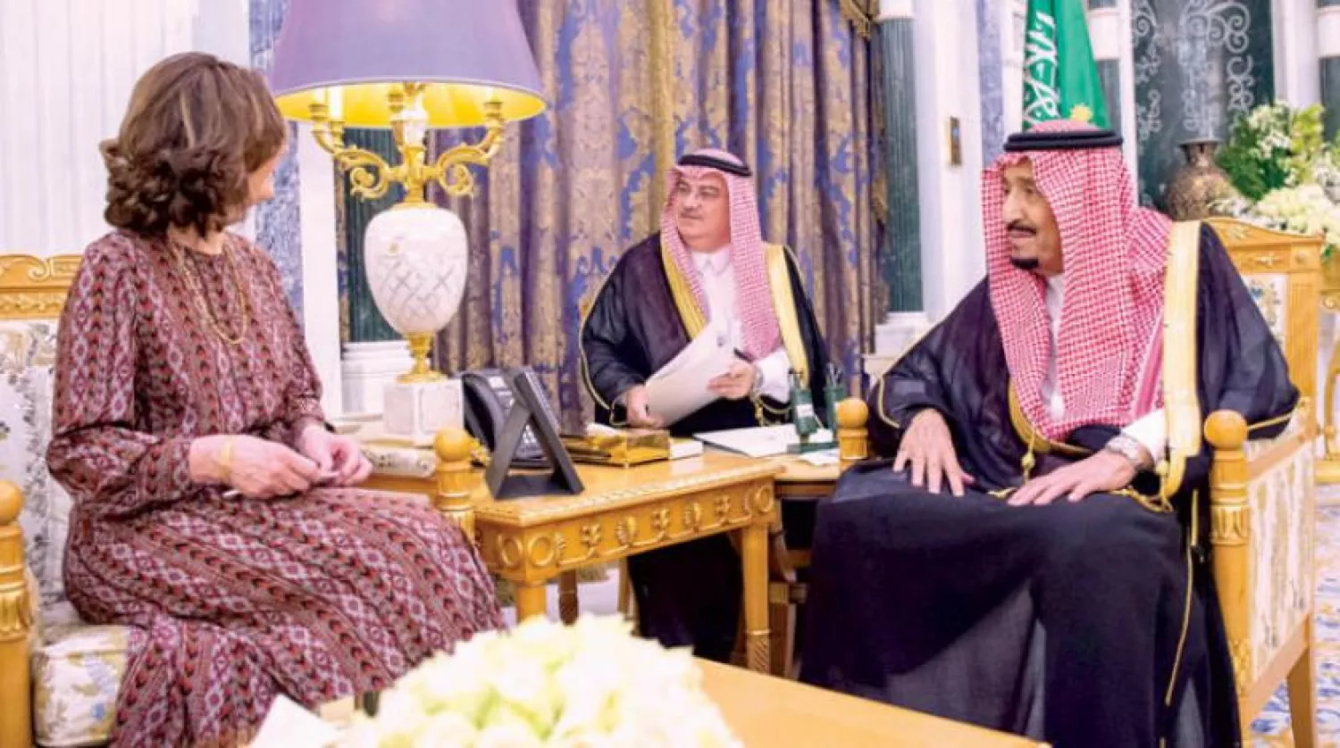 Saudi King Salman hosts the CIA director. SPA
