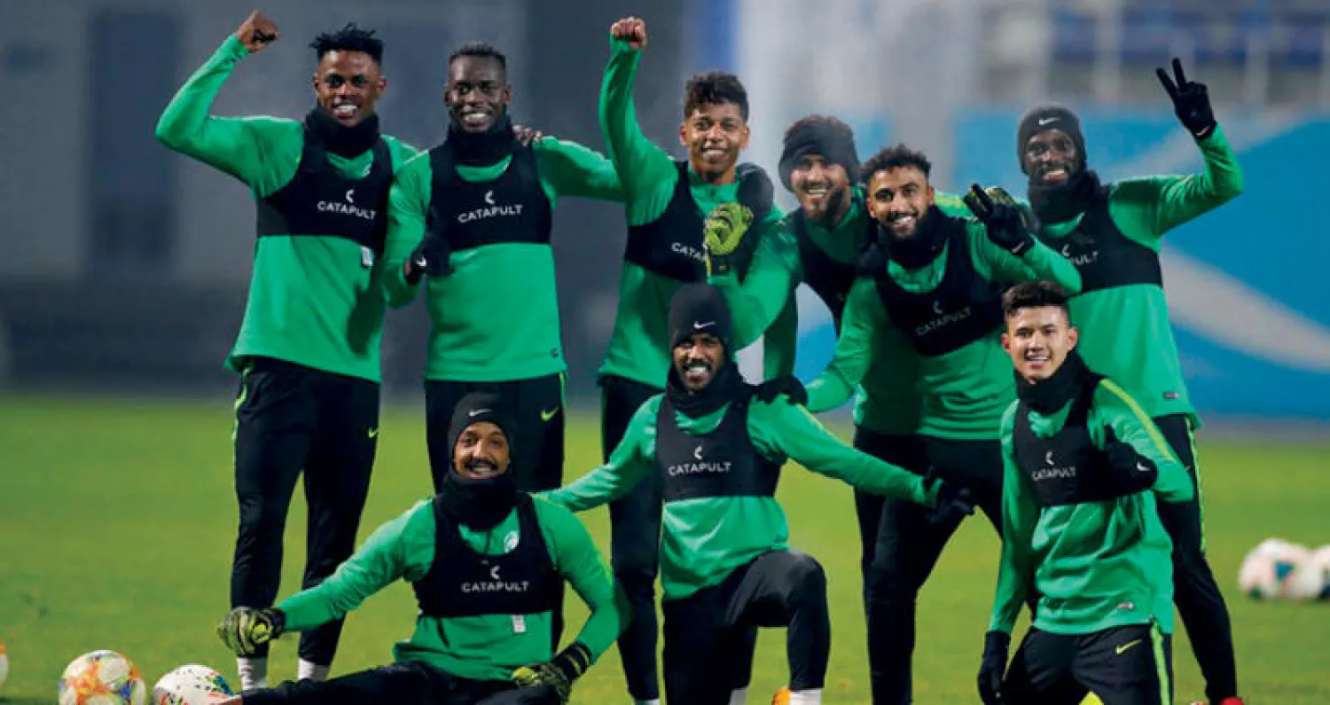 جانب من تدريبات المنتخب السعودي أمس (الشرق الأوسط)