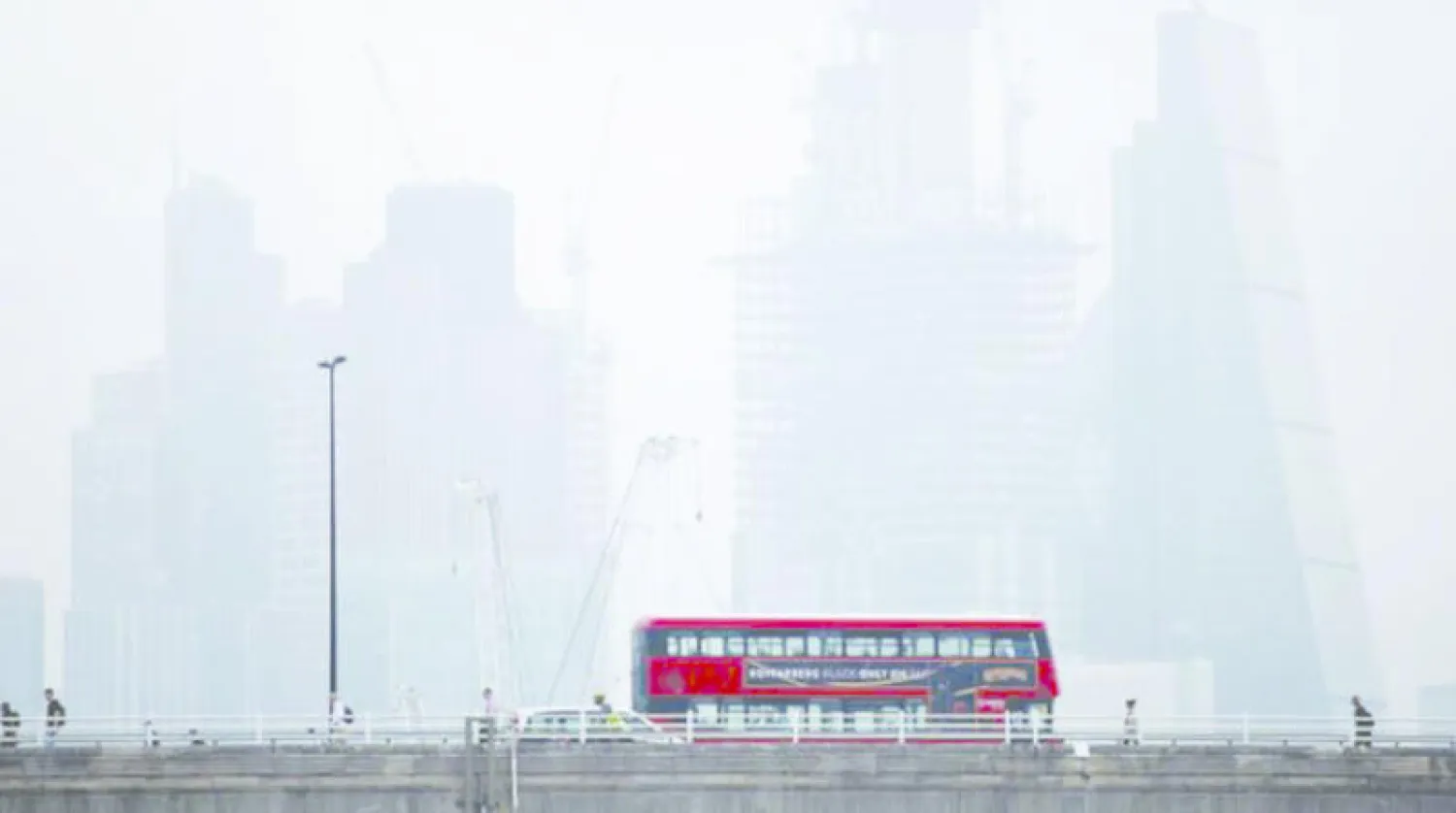 مؤشرات على تباطؤ النشاط الاقتصادي قبل الانتخابات العامة الشهر المقبل (رويترز)