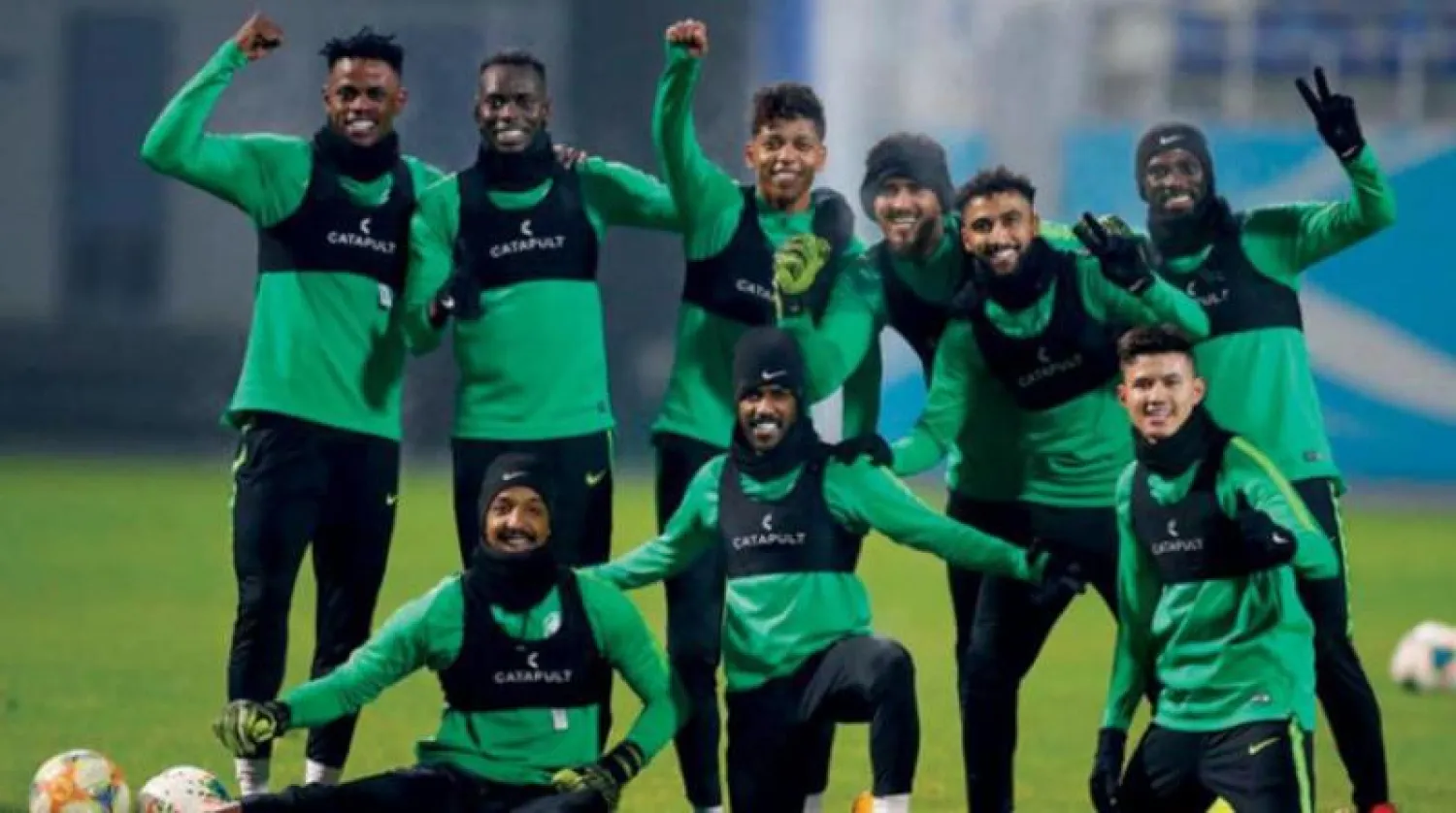 جانب من تدريبات المنتخب السعودي أمس (الشرق الأوسط)