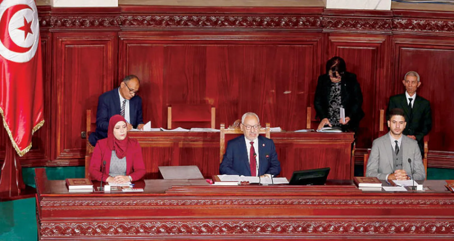 زعيم «النهضة» راشد الغنوشي خلال جلسة البرلمان التونسي أمس (رويترز)