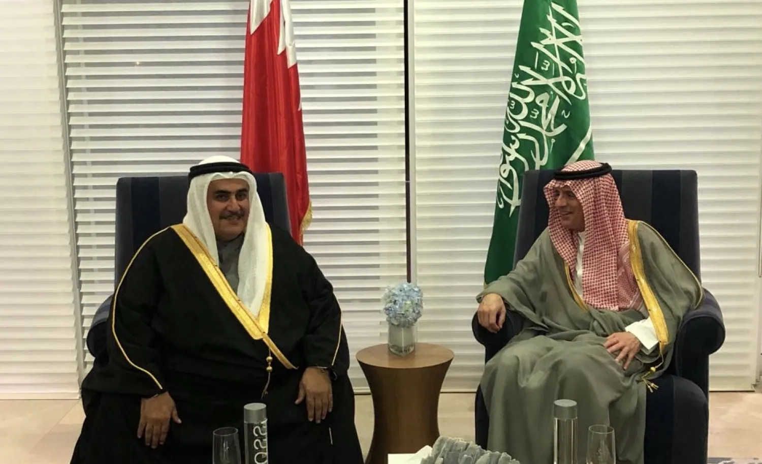 جانب من لقاء وزير الدولة السعودي للشؤون الخارجية عادل الجبير مع وزير الخارجية البحريني الشيخ خالد بن أحمد آل خليفة (الشرق الأوسط)