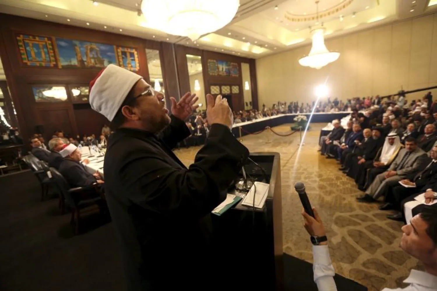 Awqaf Minister Mohamed Mokhtar Gomaa speaks during a conference held by the Awqaf  Ministry headquarters in Cairo (File photo: Reuters)

